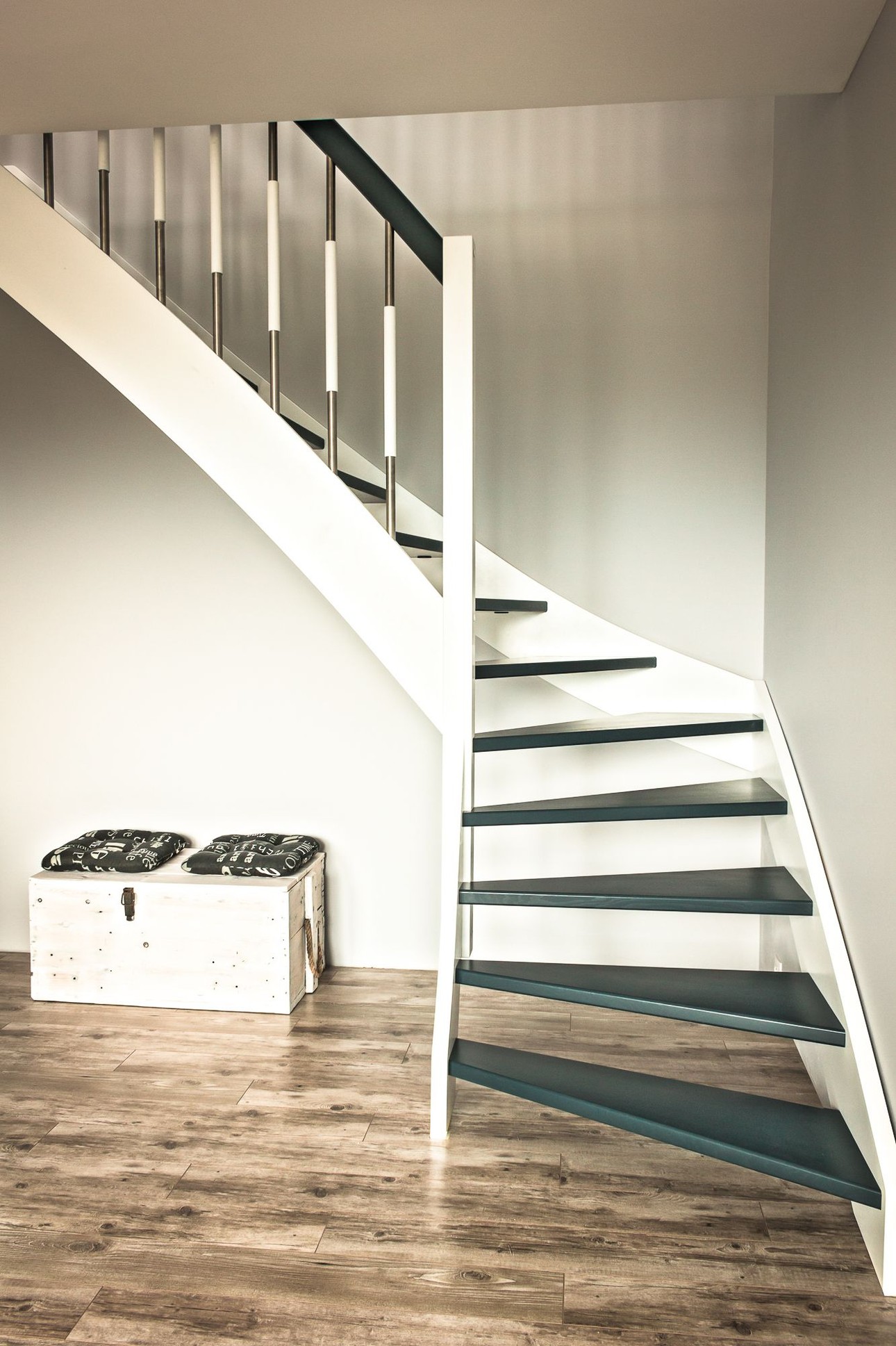 Wangetreppe Weiss