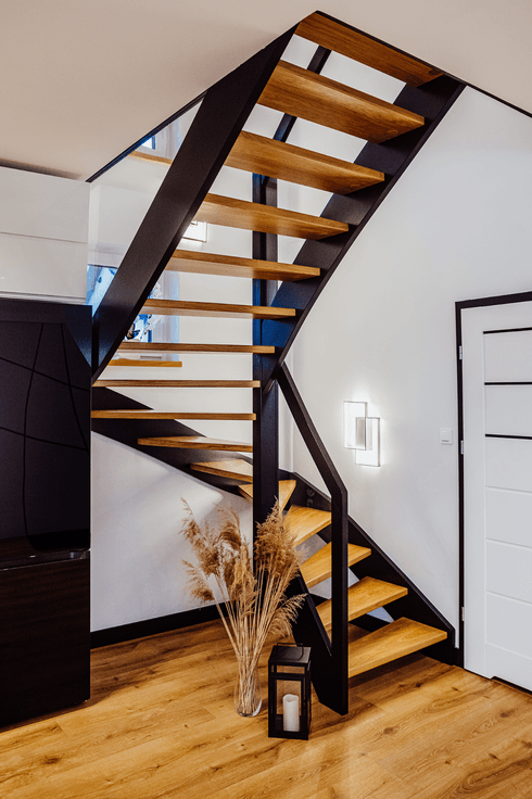 Schwarze Wangentreppen